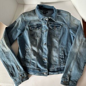 New Look Women's Blue Denim Jacket – Size L – Stylish with Metal Buttons